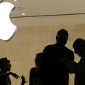 Važno obaveštenje za sve vlasnike "iPhone-a"! "Apple" je najavio veliku promenu za slanje poruka, a evo o čemu se tačno…