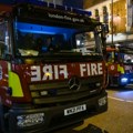 Gori krov stambene zgrade Užas u Londonu, 20 vatrogasnih vozila pokušava da ugasi vatrenu stihiju