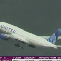 San Francisko: Avionu Junajted erlajnsa pri poletanju otpala guma