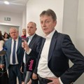 Da li je ovo razlog što su Lončar i Glišić danas vešto izbegli novinarska pitanja i krili se od njih poput guštera?