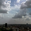 Ponovo stižu pljuskovi, a evo i kada tačno: Oglasio se RHMZ: Temperatura će pasti, upaljen meteoalarm zbog opasne pojave