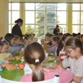 Saradnja Grada i "Srbija ziđin majninga": Svi borski osnovci, uz besplatne udžbenike i rančeve, od danas imaju i besplatnu…