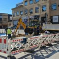 U toku zamena magistralnog toplovoda kod TC "Radnički" (FOTO)