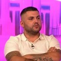 Ово је право стања на Асминовом рачуну, Маја све сама плаћа: Он показао зараду и цифре