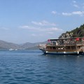 Panika na moru u Turskoj: Brod u plamenu, 115 ljudi spas tražilo u vodi