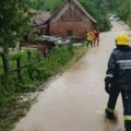 Poplave u kosjeriću: Obilne padavine dovele do izlivanja potoka u potopljeno 20 kuća