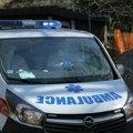 Stravičan sudar usred Beograda: Auto se zakucao u banderu (foto)
