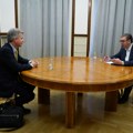 Vučić danas sa britanskim ambasadorom Edvardom Fergusonom