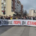 Kragujevac mora da stane: Studenti i građani blokirali raskrsnicu „kod Uzora“