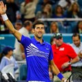 Novak napada jubilarnu 100. titulu, Italijan prva prepreka