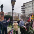 Venci na Spomenik pobedniku: U Paraćinu na tradicionalni način obeležen Dan primirja (foto)