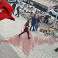 Trenutak kada je počeo pakao u Turskoj! Pojavili se novi dramatični snimci bežanije, tlo se snažno treslo dok su ljudi u…