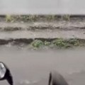 Potop u Trsteniku! Snažno nevreme pogodilo Rasinski okrug: Sela pretrpela ogromnu štetu, pogledajte prizore iz dvorišta (video)…