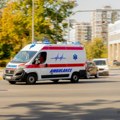 Automobil sleteo sa Pančevačkog mosta: Povređen mladić