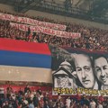 Moćna koreografija Delija u Areni! Navijači Crvene zvezde još jednom oduševili sve! Posvetile transparent poginulim Srbima sa…