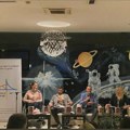 Između slike i stiha: Kada se poezija pesnikinje preseli na platno