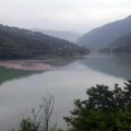 Hiljade KUBIKA SMEĆA pluta rekom Drinom, snimljene poražavajuće slike kod Međeđe (FOTO)