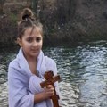 Јована Арсић (10) победница на најмасовнијем пливању за часни крст у Лесковцу (видео)