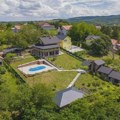 VIDEO: Koliko košta luksuzna kuća sa pogledom na Novi Sad?