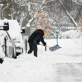 Na devetogodišnjaka u Banjaluci se sručio sneg sa zgrade Gradske uprave