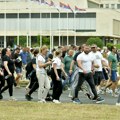 Kolonu naprednjaka sa Novog Beograda predvode bivši košarkaš Marko Kešelj i funkcioner SNS-a Darko Glišić: Kreću se ka…