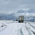 Neverovatni ekstremi u Turskoj: U jednom delu 40 stepeni, u drugom pada sneg