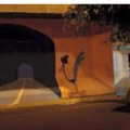 Kao u crtanom filmu! "Umetnik" naslikao tunel, a vozač uleteo pravo u zid! (foto)