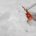 (Video) Evo gde je palo 40 centimetara snega! Hiljade ljudi bez struje, telefoni ne rade, automobili zaglavljeni