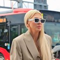 Jelena Karleuša stigla u centar Beograda: Haljina jedva drži ogromne grudi, sledi suočavanje sa Viki i Bosancem