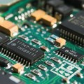 EU: Kineske mere i američka ograničenja ugrožavaju evropsku industriju čipova
