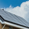 Zahvaljujući sunčevoj energiji osnovna škola u Valjevu uštedela 350.000 a ušteđeno ulažu u nabavku klima