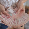 Nedelju dana plaćala sam samo gotovinom. Već nakon nekoliko dana primetila sam veliku razliku