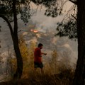 U Grčkoj zbog požara evakuisano 1.200 dece iz kampova za odmor