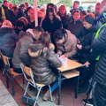 U Zvečanu i Zubinom Potoku počelo potpisivanje peticije za smenu predsednika opštine
