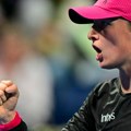 Iga je apsolutna vladarka Dohe: Prva teniserka sveta treći put zaredom osvojila trofej u Kataru