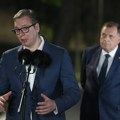 Vučić: Laž je da me je Makron ucenjivao da uvedem sankcije Rusiji