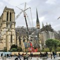 Novo ruho voljene pariske katedrale