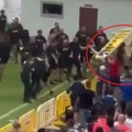 Au, opšti haos! Tuča van stadiona, pa makljaža na samom terenu: Letele ograde, umešala se i policija!