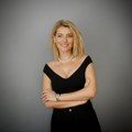 Anđelka Stević Žugić razmenjuje nežnosti sa suprugom na planini: Glumica pokazala kako uživa sa porodicom FOTO