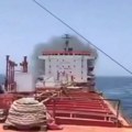 CNN: Amerikanci pogodili indijski brod?! Pogledajte akciju spasavanja mornara sa plovila (video)
