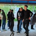 Грађани Прокупља синоћ на Хисару потписивали петицију за спас Савићевца