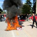 Tirana: Sukobi pristalica Demokratske partije i policije ispred Ministarstva prosvete
