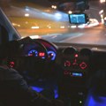 Stravičan snimak iz Ćuprije: Automobil u punoj brzini udara u benzinsku pumpu, tragedija za dlaku izbegnuta