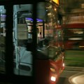 Teška nesreća u Zemunu! Povređene tri putnice u gradskom autobusu zbog bahatog vozača azde