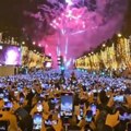 Šta radite to ljudi?! Snimak sa dočeka Nove godine u Parizu usijao mreže - Pogledajte reakciju! (video)