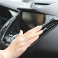 Kako da klima u automobilu pobedi 37 stepeni: Trik koji stvarno deluje