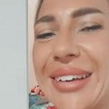 Jovana Jeremić se snimala u svilenoj spavaćici bez brushaltera: Voditeljka vrelim izdanjem zapalila mreže