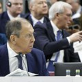 Spali na niske grane: Lavrova na stolu samita OEBS-a dočekala provokativna poruka /foto/