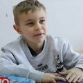 Mahir je jedini đak u školi koja će se zatvoriti kad je završi! Najbolji drug mu je učitelj sa kojim ide na veliki odmor