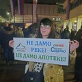 U Kragujevcu jutros održan protest apotekara, traže da se zaustavi prodaja državnih apoteka